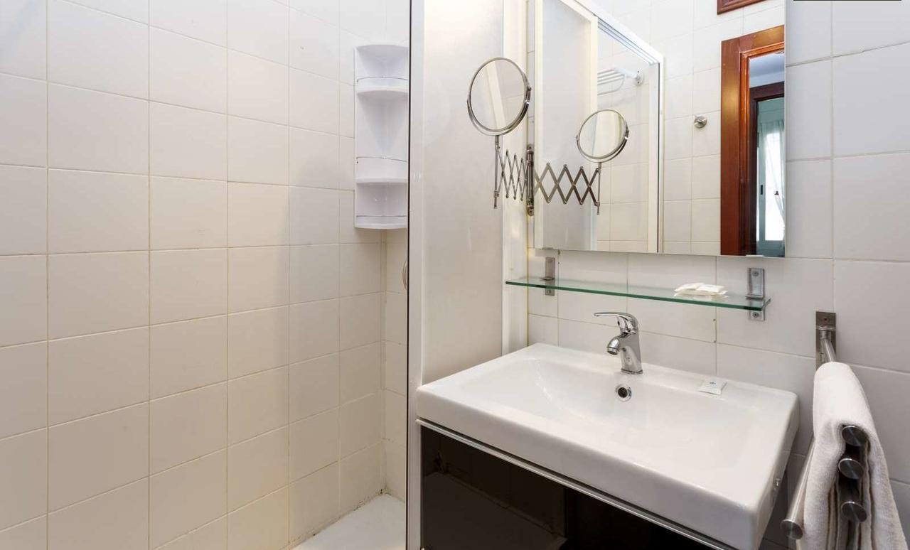Latina Apartment Madrid Exterior photo