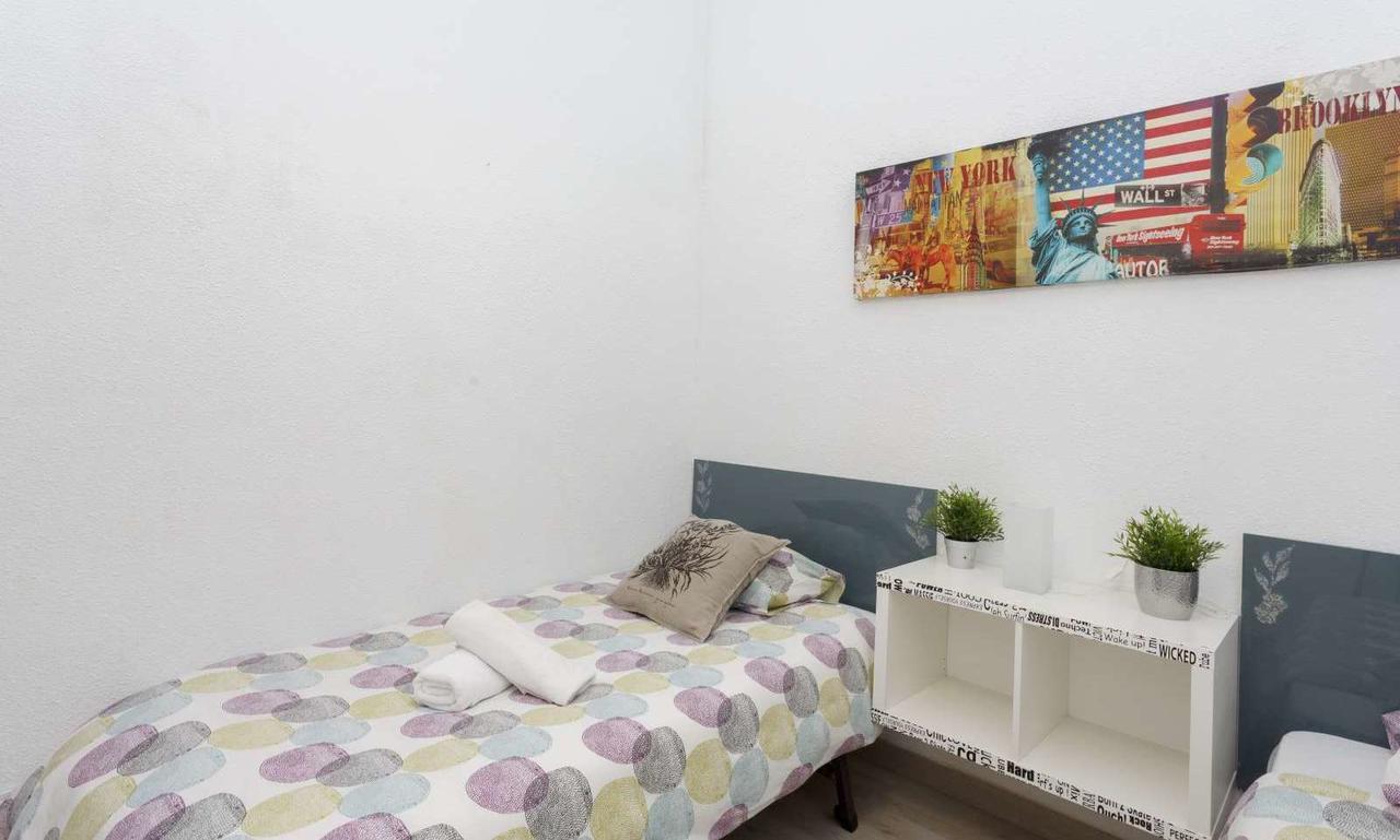 Latina Apartment Madrid Exterior photo